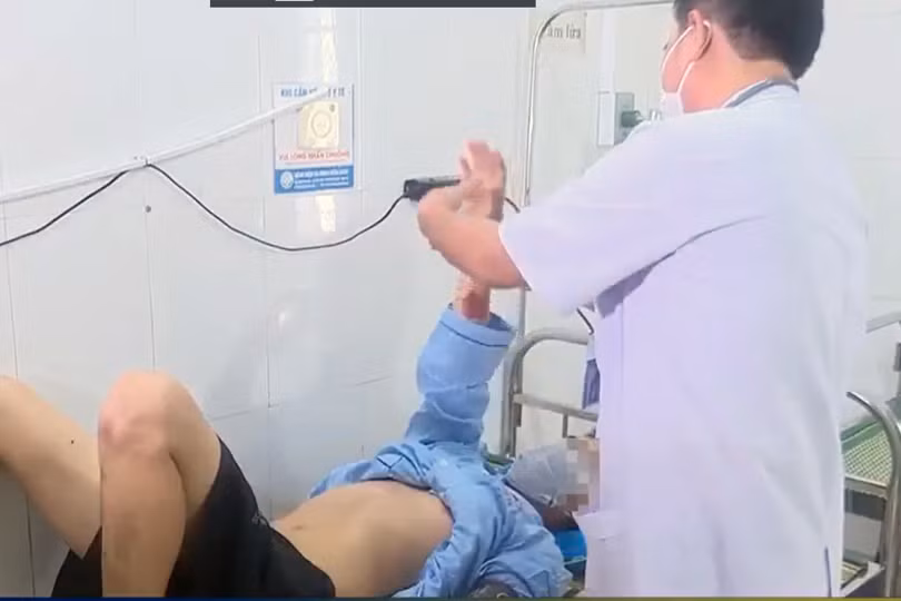 Nhiều thanh thiếu niên nhập viện cấp cứu vì thuốc lá điện tử