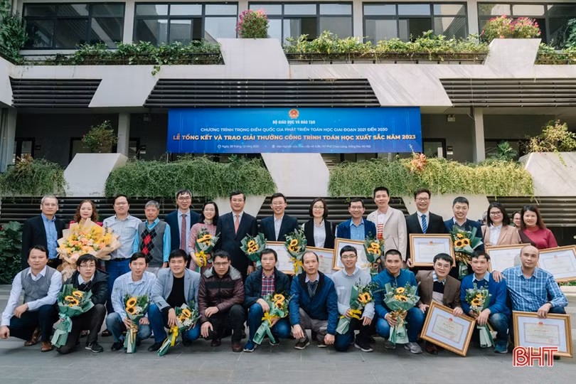 Tiến sĩ Trường Đại học Hà Tĩnh đạt giải nhì “Công trình Toán học xuất sắc”