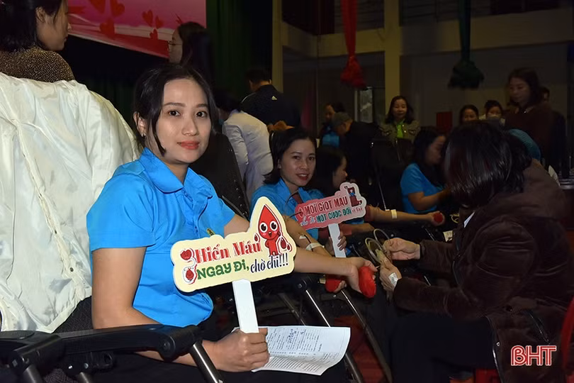 Ngày hội hiến máu tình nguyện ở Hương Khê thu về 282 đơn vị máu