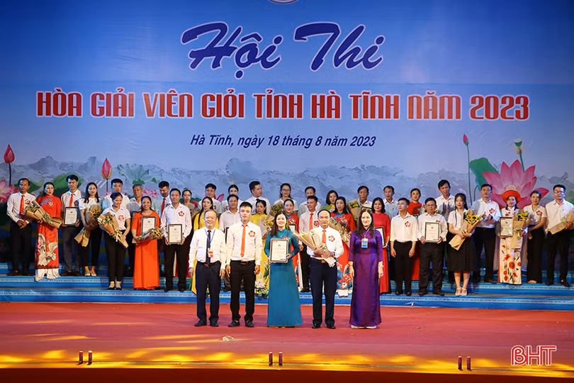 Mềm hóa công tác tuyên truyền, đưa pháp luật đến gần với người dân