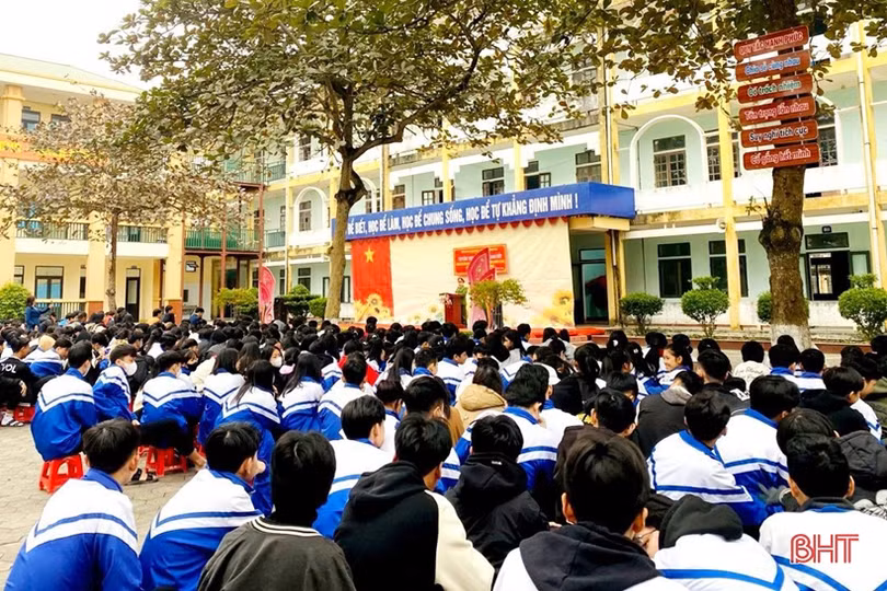 Truyền thông “nói không” với pháo nổ, vật liệu nổ cho hàng chục ngàn học sinh, giáo viên