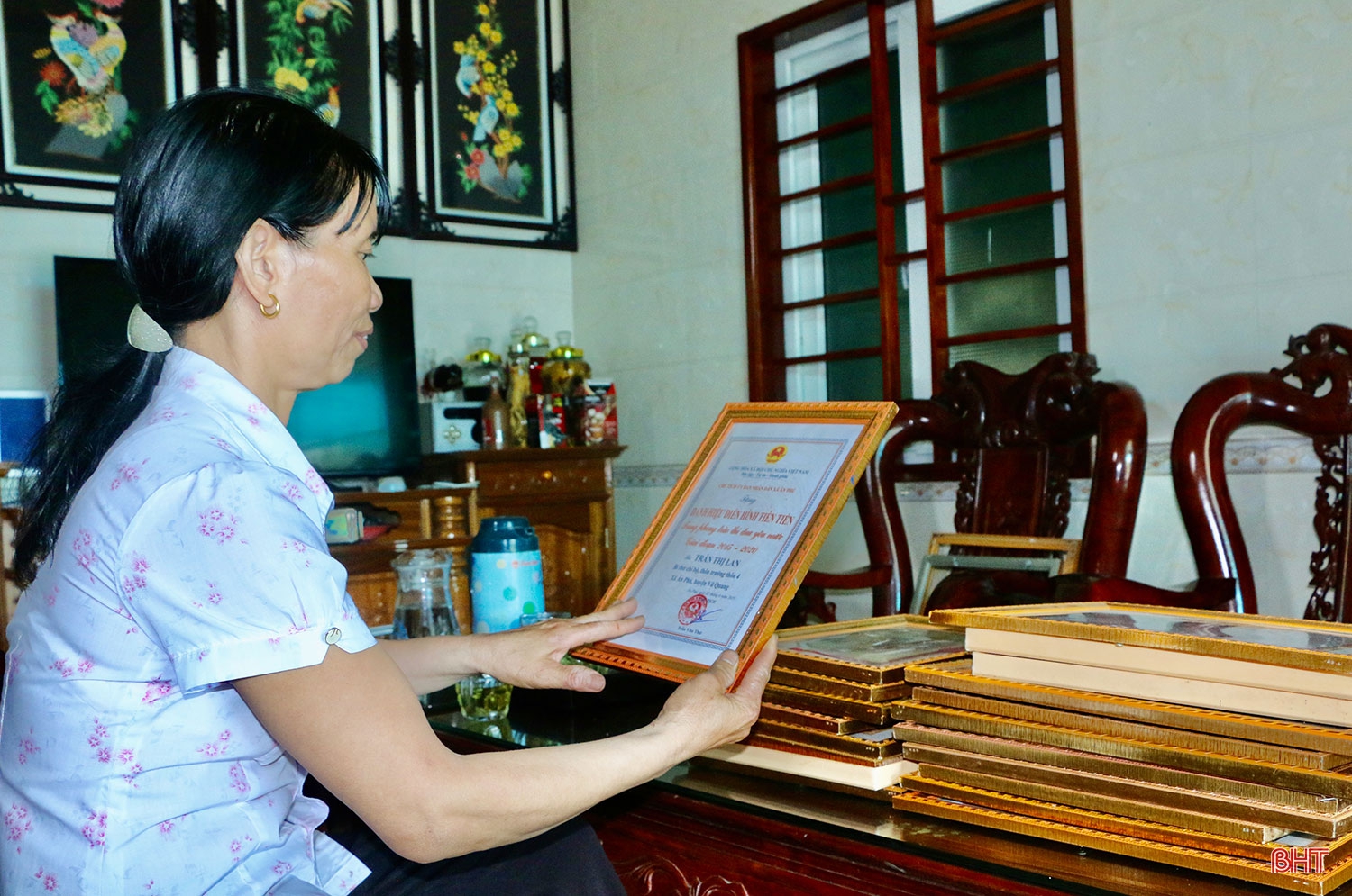 Người phụ nữ miền sơn cước Hà Tĩnh gần 20 năm “gánh” việc làng