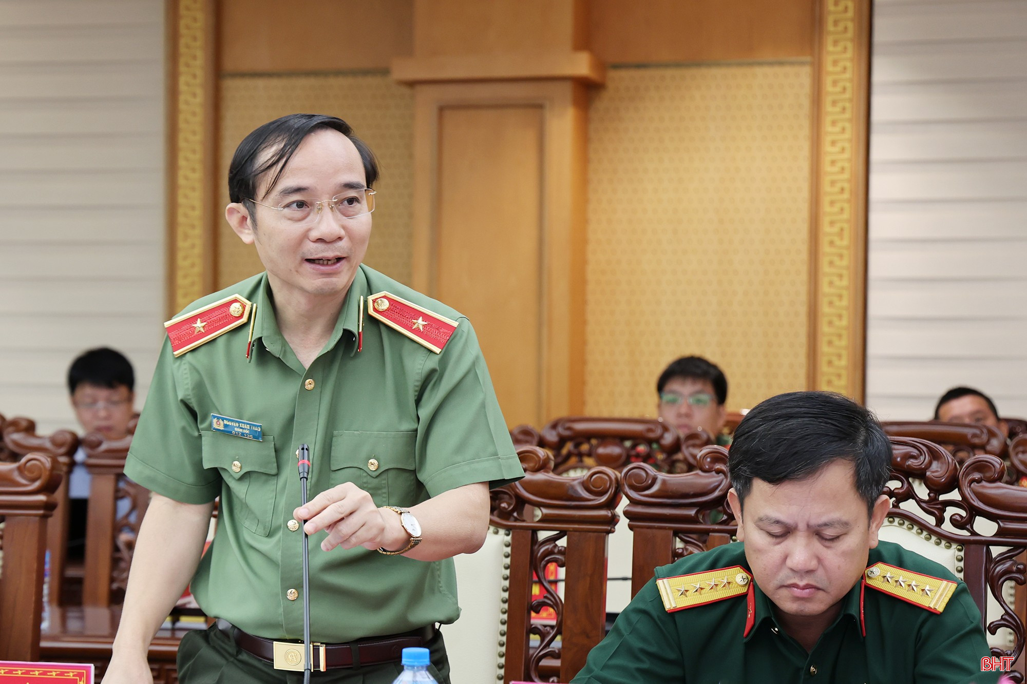 Đồng chí Nguyễn Xuân Thao - Ủy viên BTV Tỉnh ủy, Giám đốc Công an tỉnh cho ý kiến về các mức chi đối với lực lượng tham gia bảo vệ an ninh, trật tự ở cơ sở.