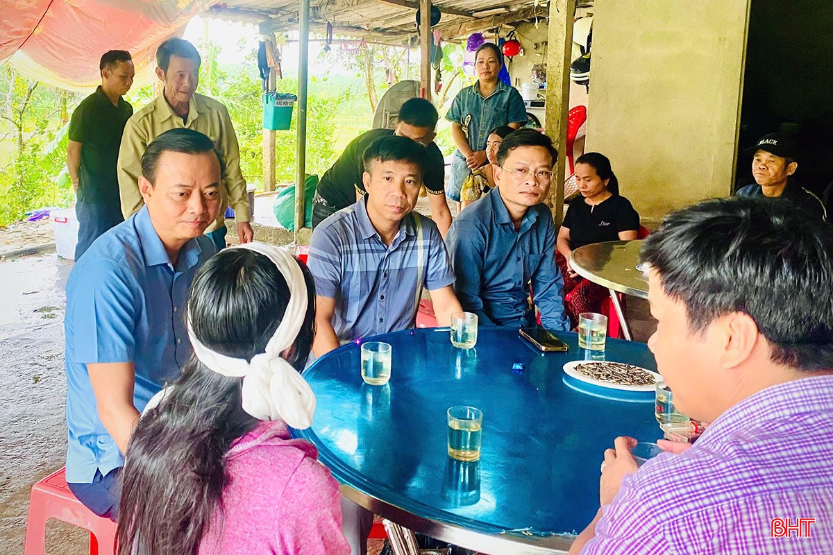 ...và chia buồn với người thân ông H.H.Q.