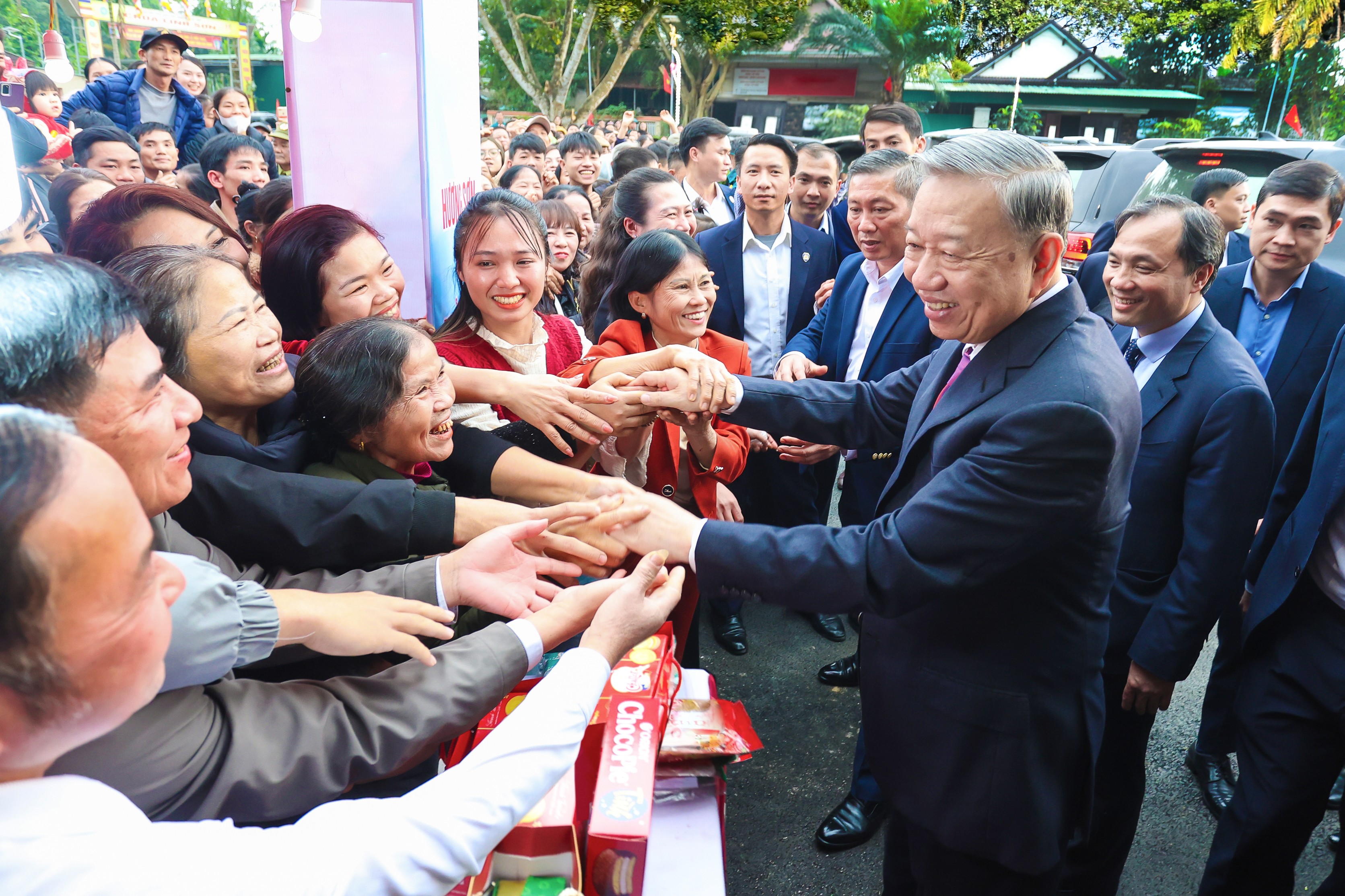 anh-tbt-to-lam-ok.jpg