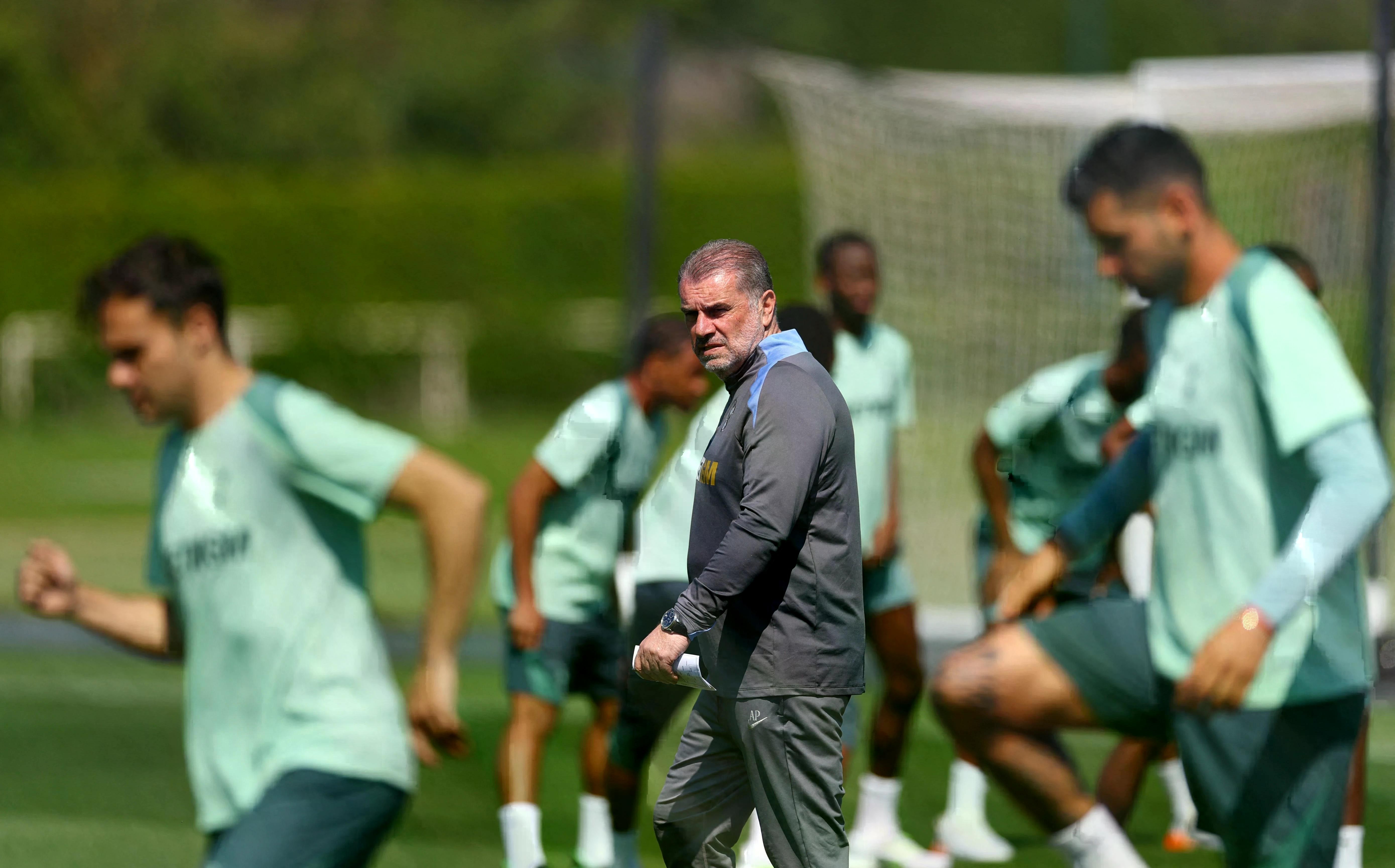 Tottenham Hotspur đang sa sút.