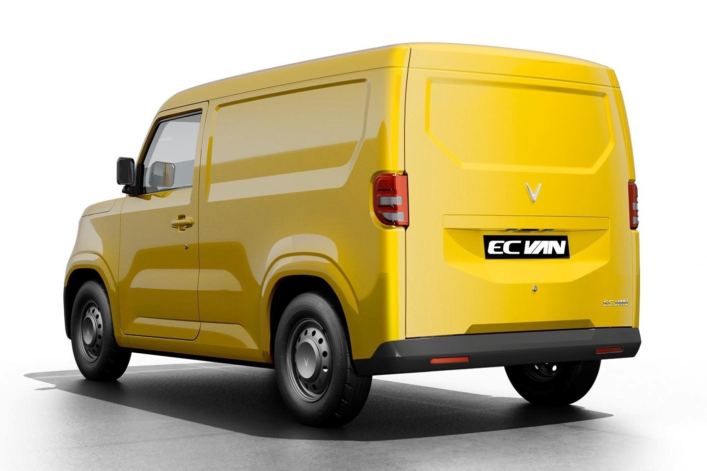 VinFast EC Van có kích thước nhỉnh hơn Suzuki Blind Van. Ảnh: VinFast.