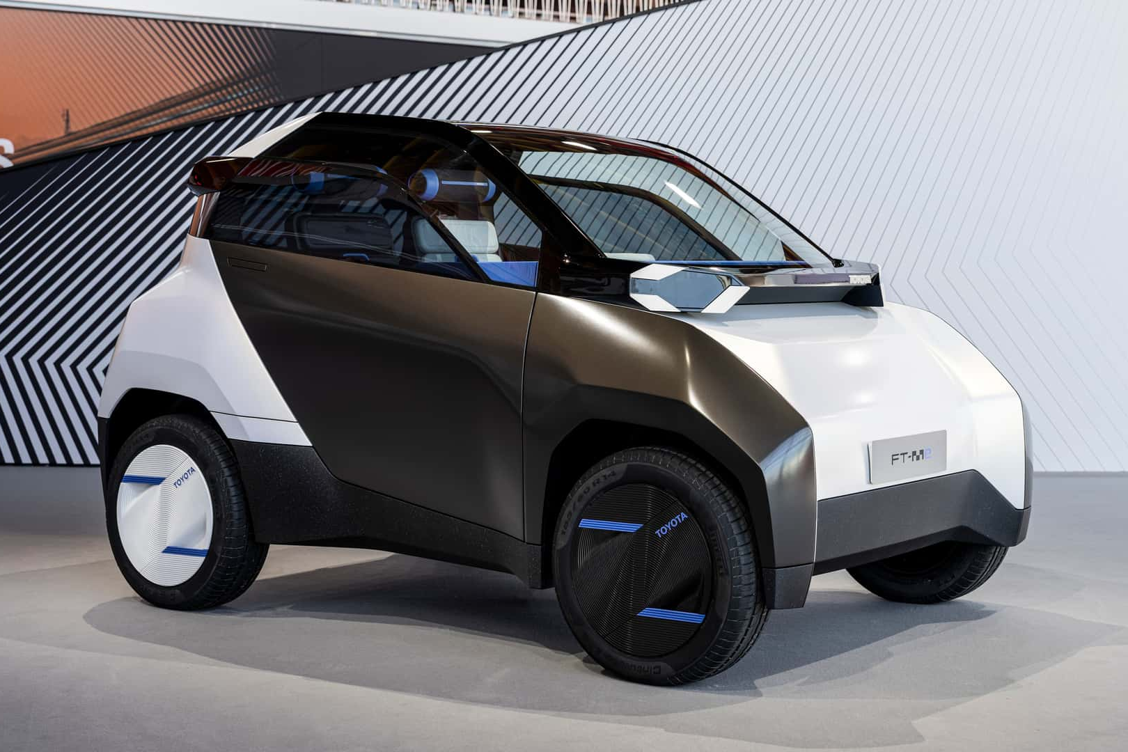Toyota Motor Europe (TME) vừa chính thức giới thiệu bản concept xe điện độc đáo FT-Me, vốn sẽ đáp ứng nhu cầu về một phương tiện di chuyển cho mọi đối tượng trong môi trường đô thị, đặc biệt là tại châu Âu.