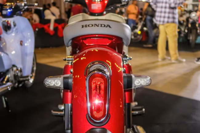 Honda Super Cub 125 tại Malaysia rẻ hơn ở Việt Nam 7 triệu đồng