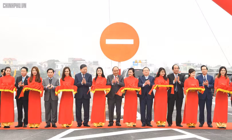 Thủ tướng phát lệnh thông tuyến nối hai cao tốc quan trọng