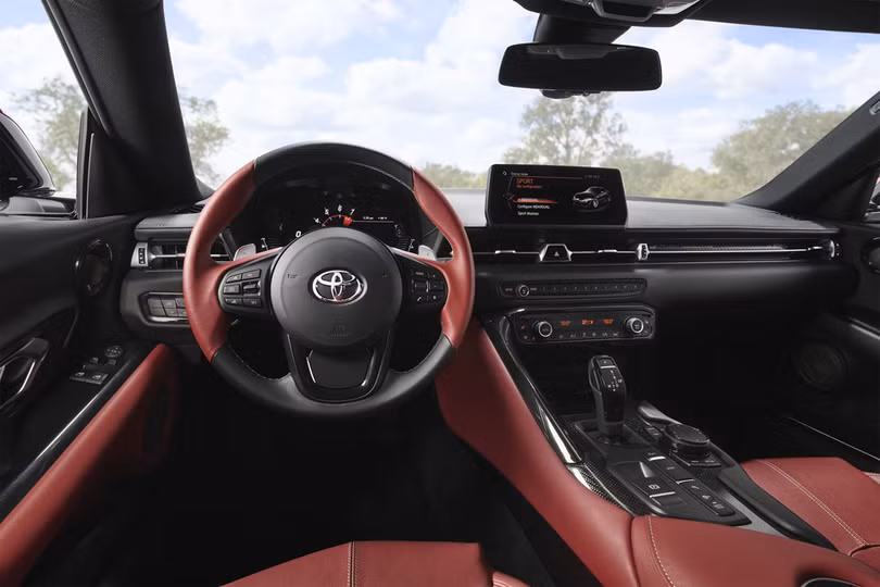 2,1 triệu USD cho chiếc Toyota Supra 2020 đầu tiên trên thế giới
