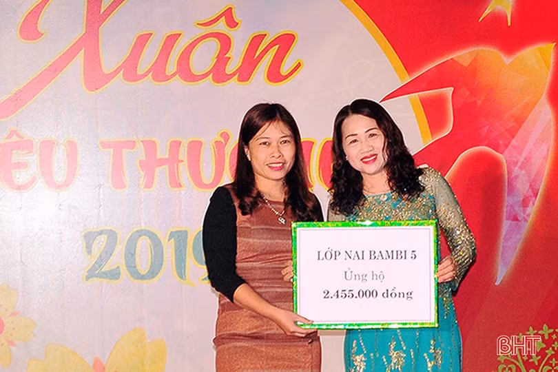 Rực rỡ hội chợ “Xuân yêu thương 2019” Trường Mầm non Trí Đức