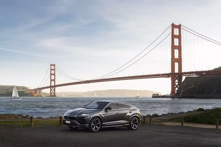 chum anh lamborghini urus tren khap the gioi
