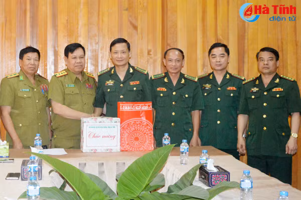 bo doi bien phong ha tinh chuc tet bunpimay