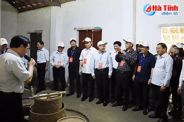 dai bieu ca nuoc an tuong voi nhung kdc kieu mau vuon mau ha tinh