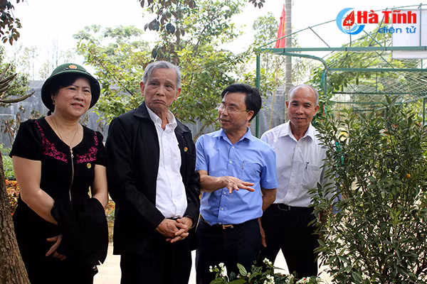 lanh dao tinh ha tinh qua cac thoi ky tham quan khu dan cu kieu mau vuon mau
