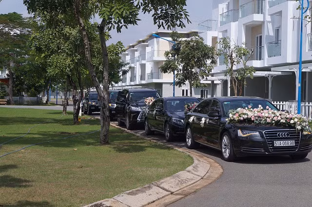 chon di ve sang trong dang mo uoc cua 4 hoa hau viet dinh dam