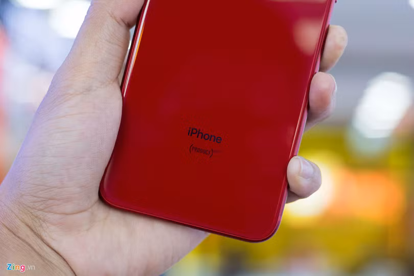 iphone 8 plus mau do dau tien ve viet nam gia tu 20 5 trieu dong