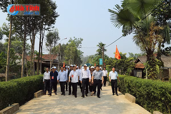 dai bieu ca nuoc an tuong voi nhung kdc kieu mau vuon mau ha tinh