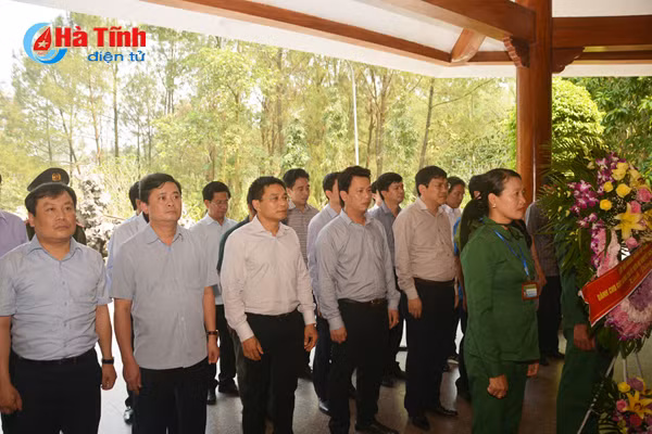 doan can bo uy vien du khuyet trung uong dang dang huong tai nga ba dong loc