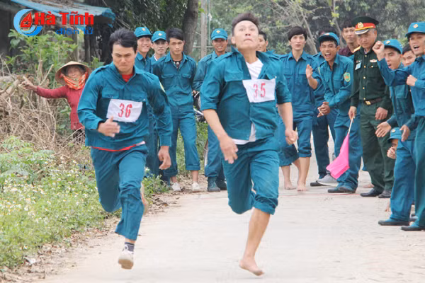 dan quan nghi xuan thi nem luu dan danh dich doi khang