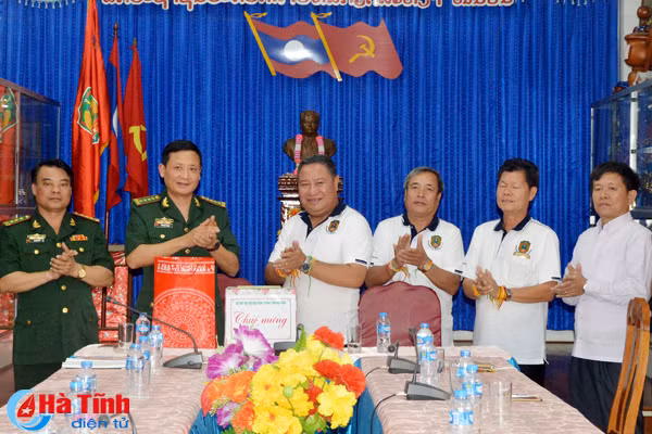 bo doi bien phong ha tinh chuc tet bunpimay