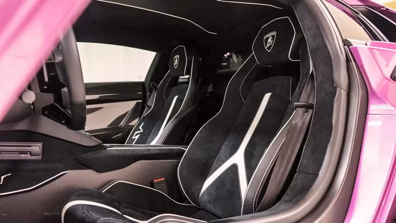 lamborghini aventador phien ban mau tim cuc hiem