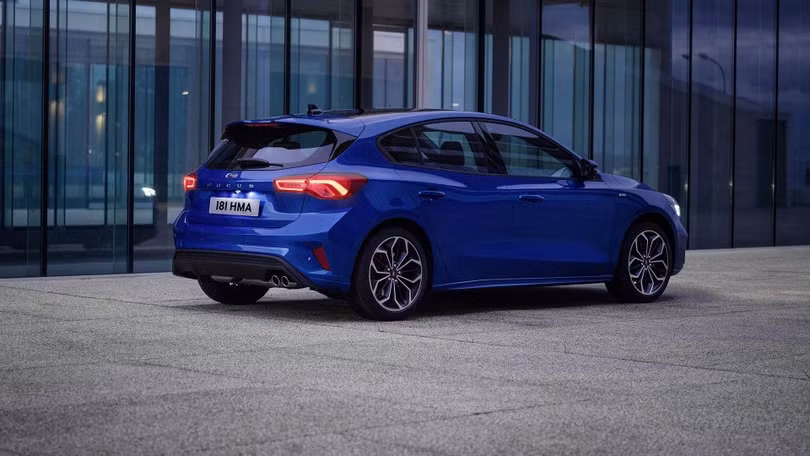 anh ford focus 2019 lot xac toan dien