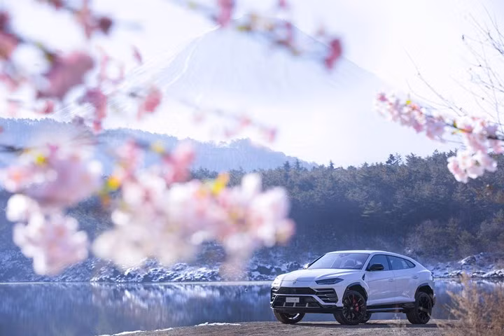 chum anh lamborghini urus tren khap the gioi