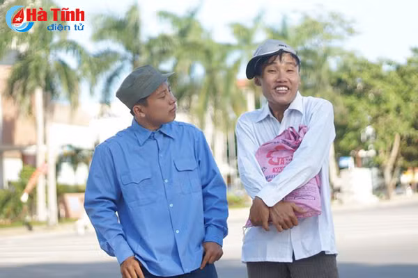 “Hotgirl” Hà Tĩnh cháy bỏng niềm đam mê dòng nhạc dân ca