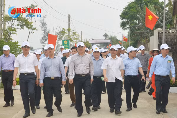 doan can bo uy vien du khuyet trung uong dang dang huong tai nga ba dong loc