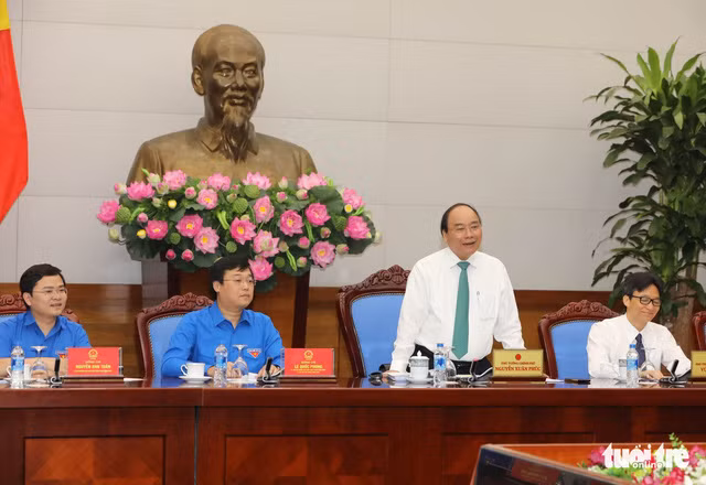 lam viec voi doan thu tuong noi can xoay
