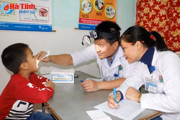 hon 4 000 nguoi duoc kham lap ho so dien tu quan ly suc khoe