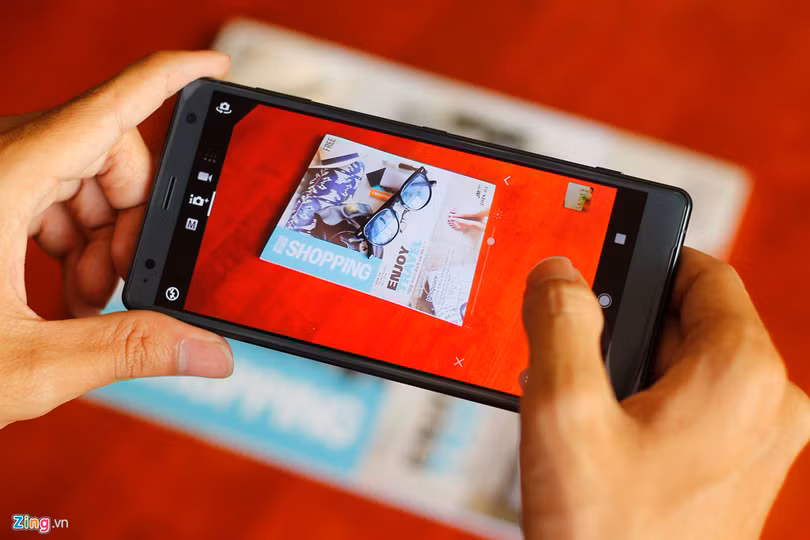 mo hop va trai nghiem sony xperia xz2 chinh hang dau tien tai viet nam