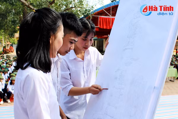 phat dong cuoc thi tim hieu truyen thong que huong can loc