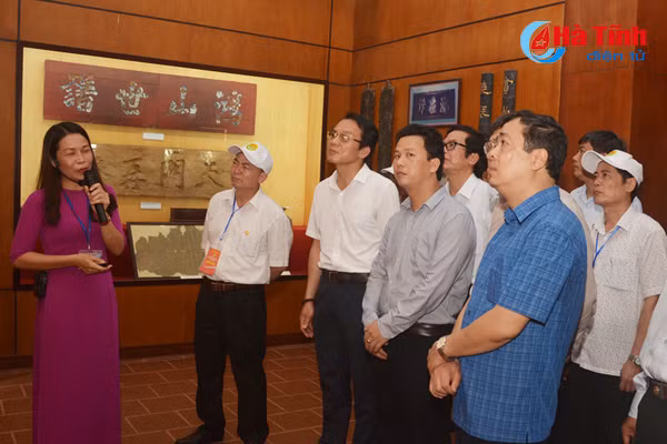 doan can bo uy vien du khuyet trung uong dang dang huong tai nga ba dong loc