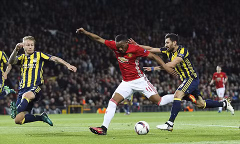 pogba lap cu dup m u huy diet fenerbahce