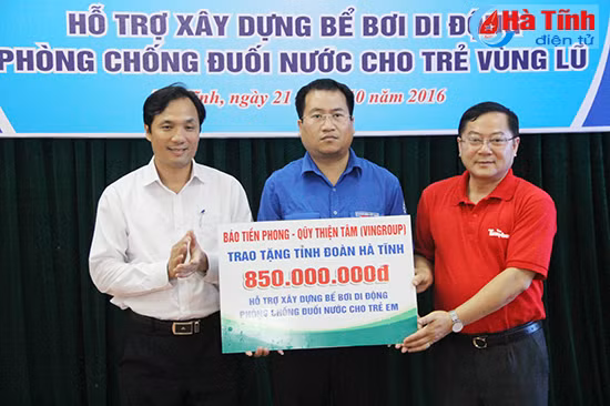 cac dia phuong don vi tiep tuc ho tro nguoi dan vung lu ha tinh