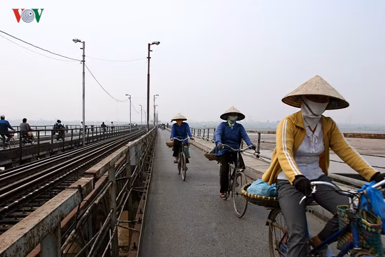 ve dep nguoi phu nu viet nam cung chiec non la