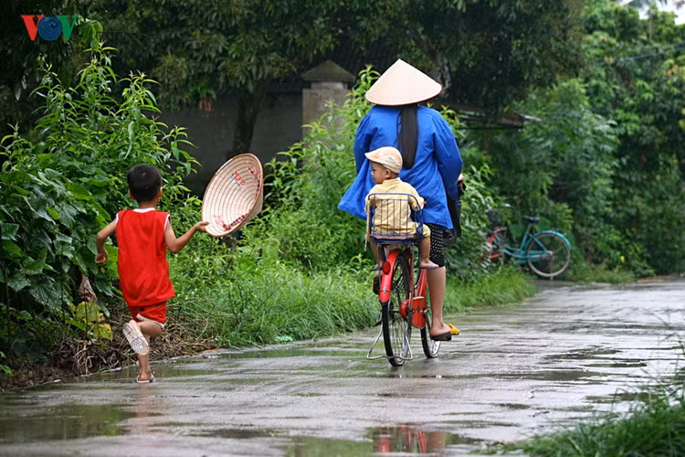 ve dep nguoi phu nu viet nam cung chiec non la