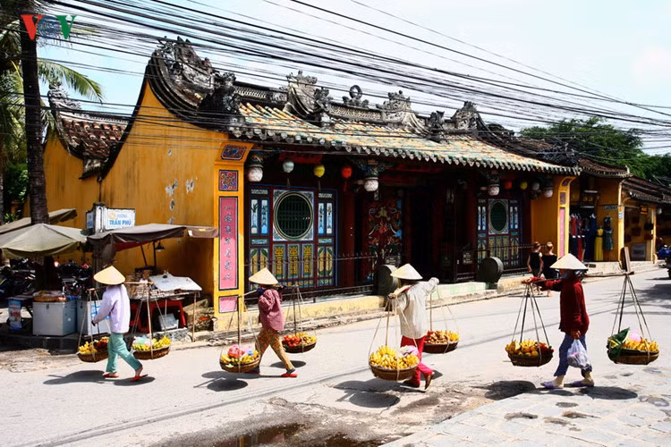 ve dep nguoi phu nu viet nam cung chiec non la