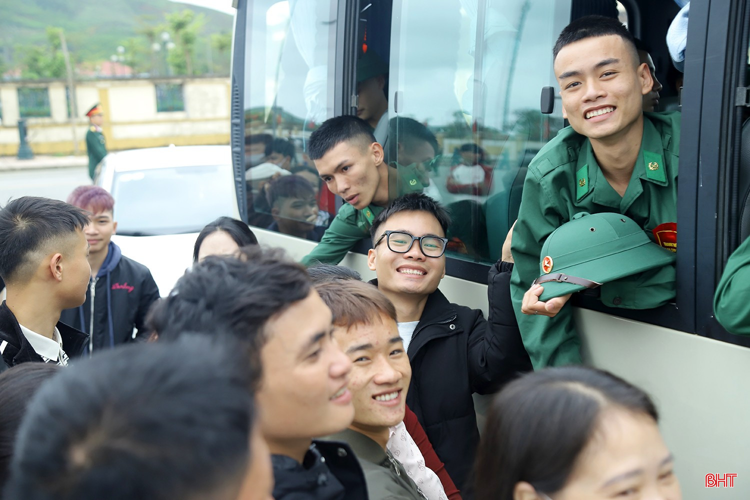 bqbht_br_tan-binh-len-duong-nhap-ngu.jpg