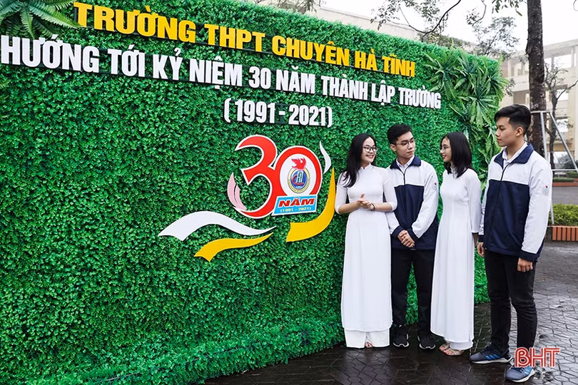 Trường THPT Chuyên Hà Tĩnh: 30 năm thực hiện sứ mệnh phát hiện, bồi dưỡng nhân tài