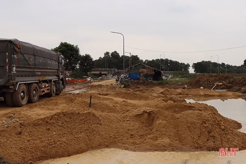 58 tỷ đồng làm đường bờ kè sông Hội mừng 180 năm danh xưng Cẩm Xuyên
