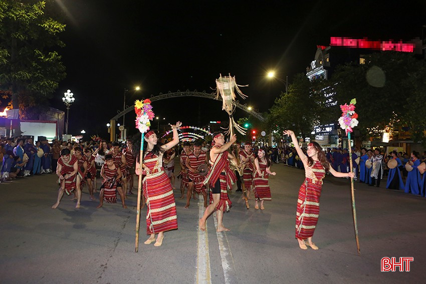 festival-ve-mien-vi-giam-2024-tai-ha-tinh-se-co-su-tham-gia-cua-nhieu-doan-nghe-thuat-truyen-thong-o-cac-vung-mien-ca-nuoc-9660-3611.jpg