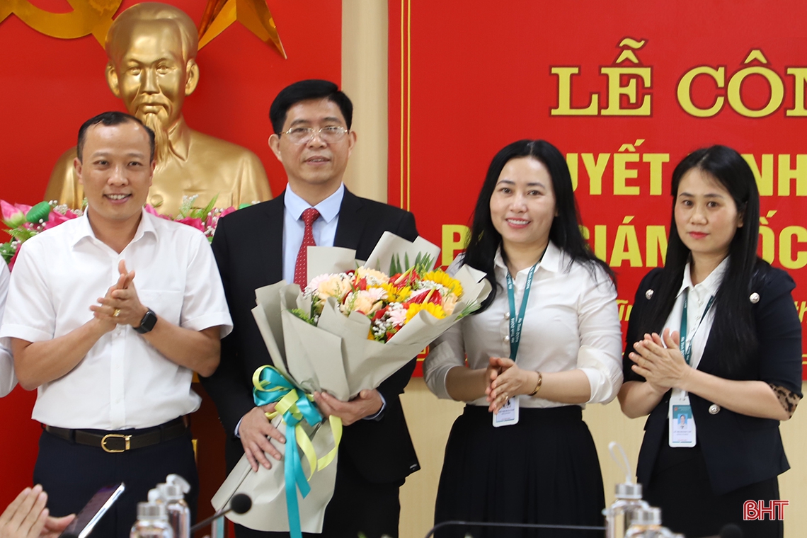 Công bố quyết định bổ nhiệm Phó Giám đốc Sở Ngoại vụ Hà Tĩnh