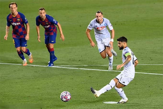 Kết quả Barca 3-1 Napoli: Messi lập siêu phẩm solo, Barca hẹn Bayern ở tứ kết