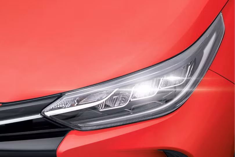Chi tiết Toyota Vios 2021 - bổ sung đèn LED, lẫy chuyển số