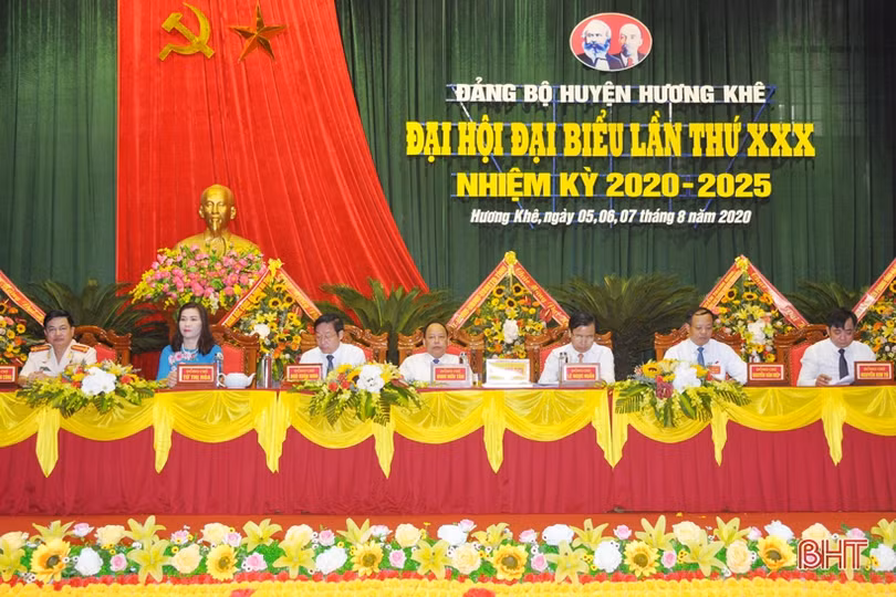 Tạo đột phá, đưa Hương Khê phát triển nhanh, bền vững, sớm đạt chuẩn huyện nông thôn mới