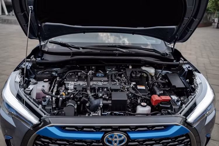 Cận cảnh Toyota Corolla Cross 2021 vừa cập bến Việt Nam
